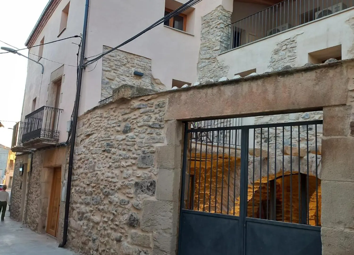 Cal Vallverdu - Adaptado location